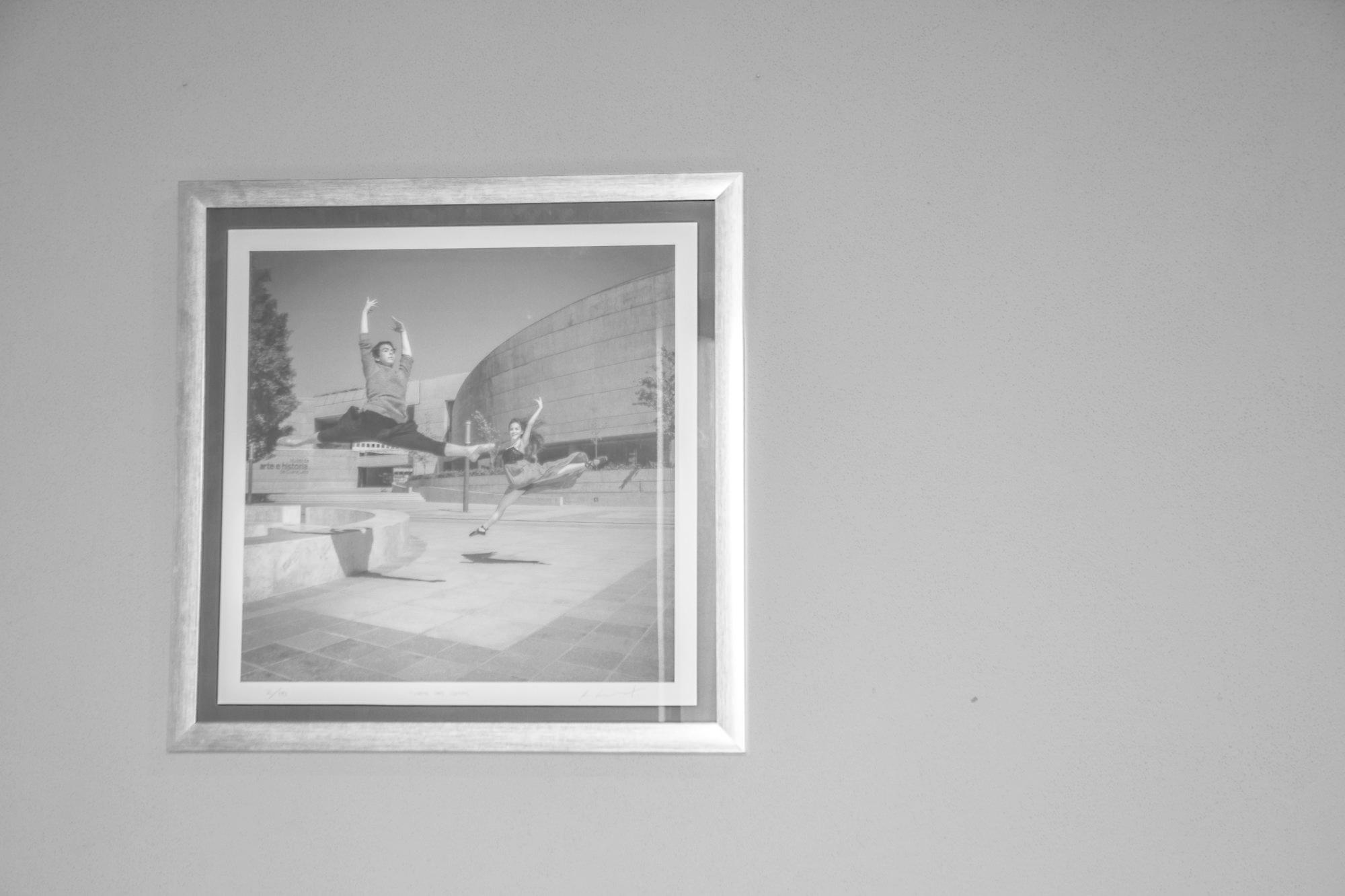 image-housing-carousel