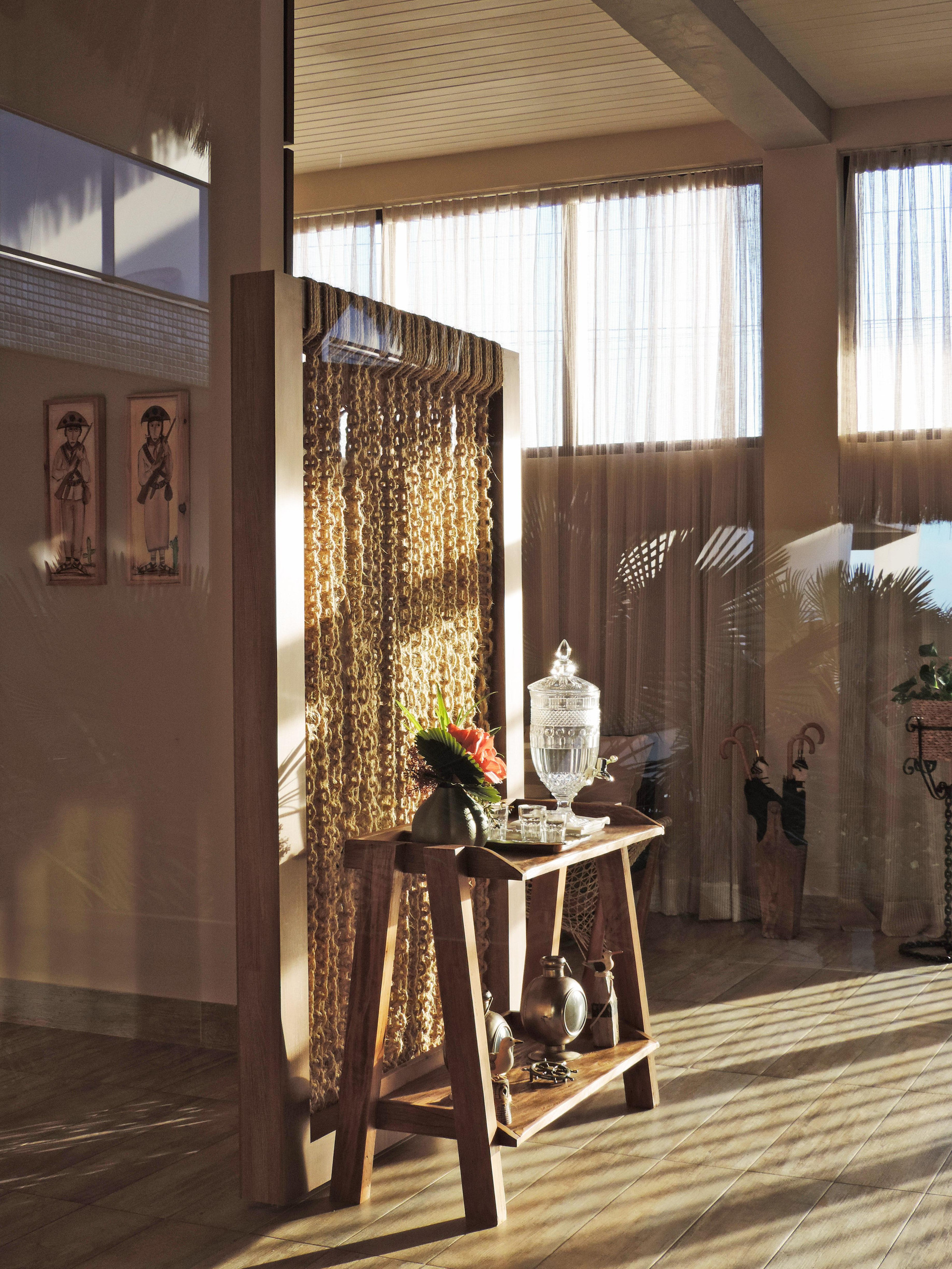 image-housing-carousel