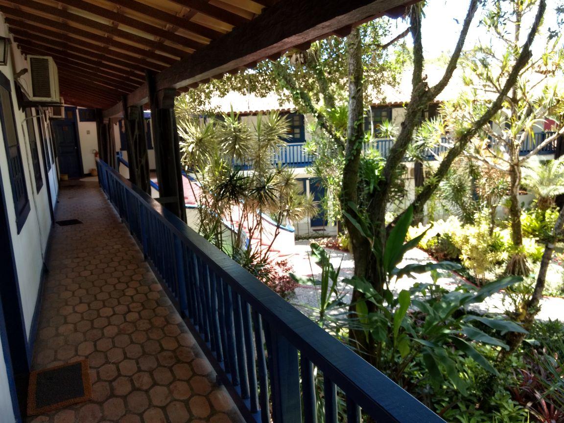 image-housing-carousel