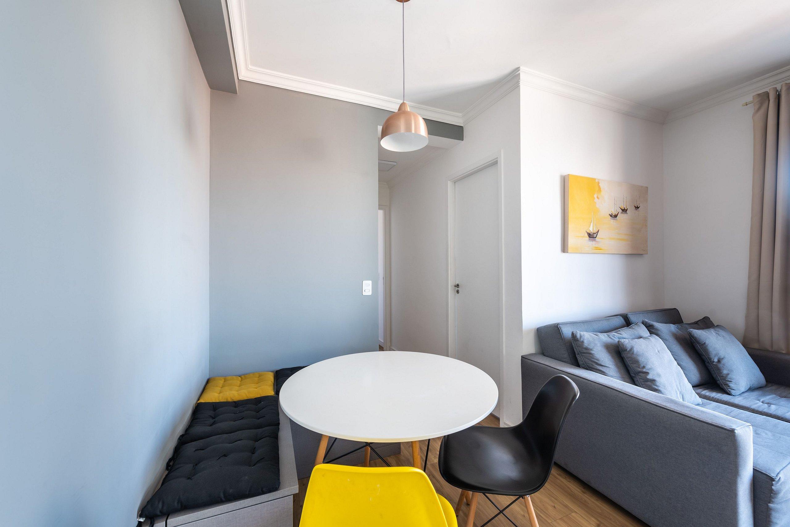 image-housing-carousel