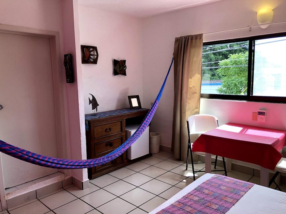 image-housing-carousel