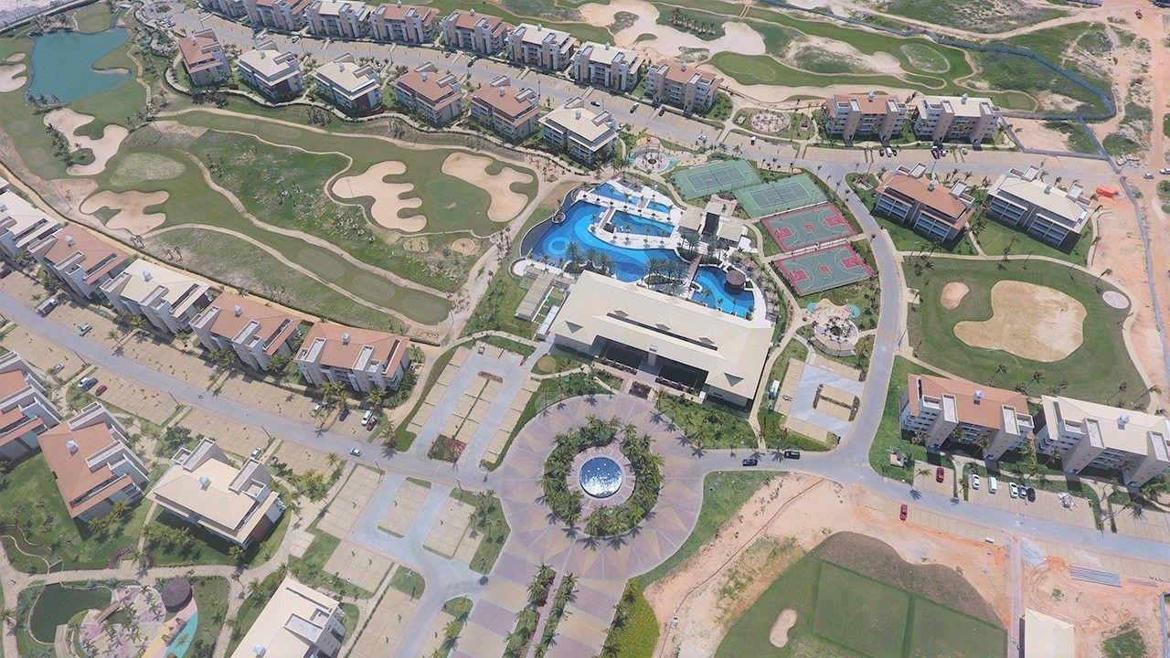 image-housing-carousel