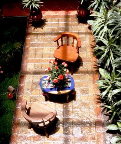 image-housing-carousel