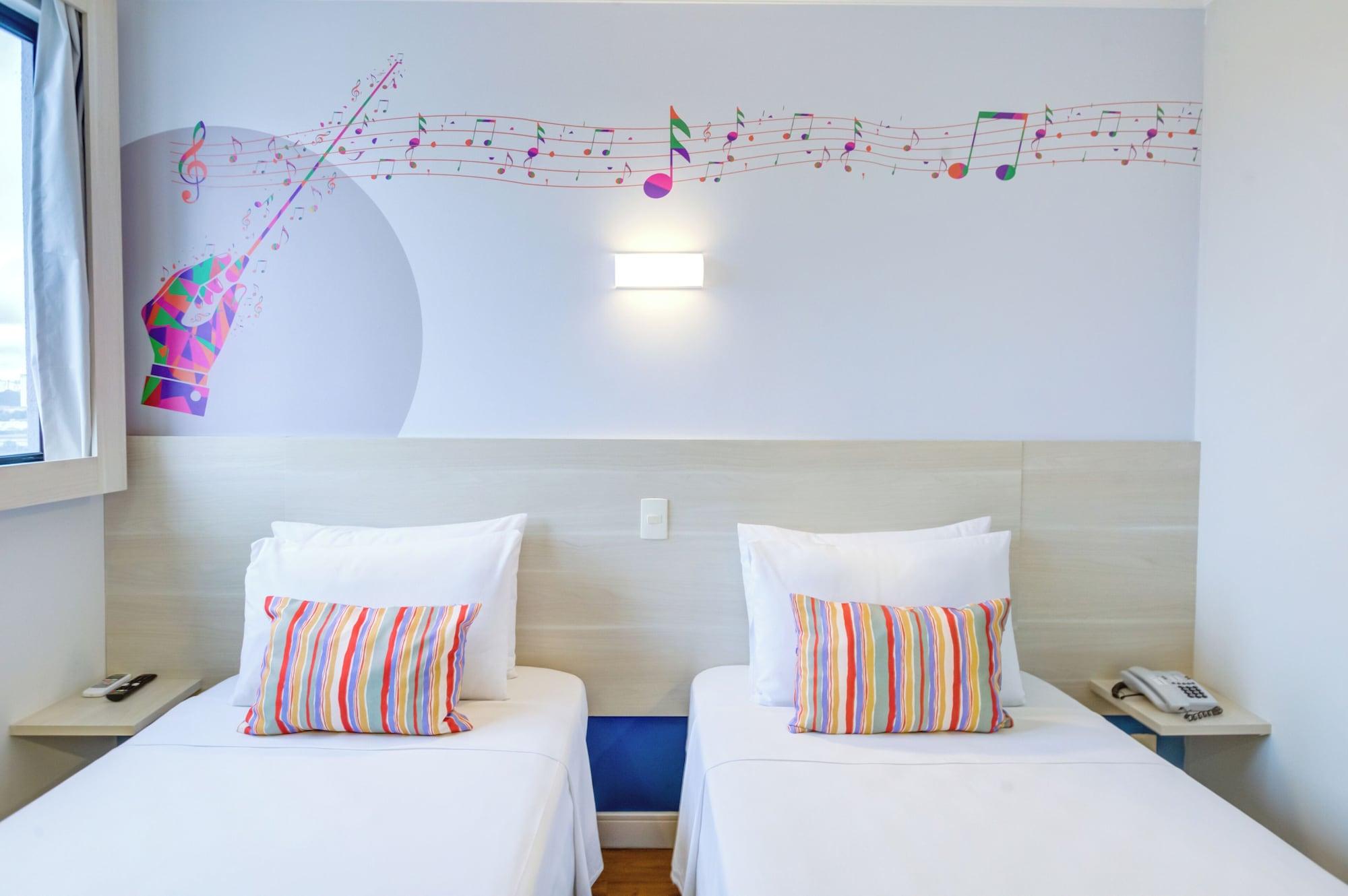 image-housing-carousel