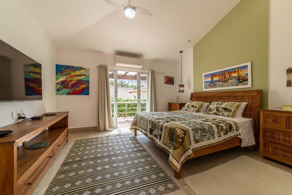 image-housing-carousel
