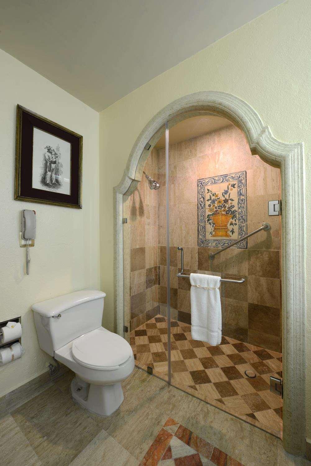 image-housing-carousel