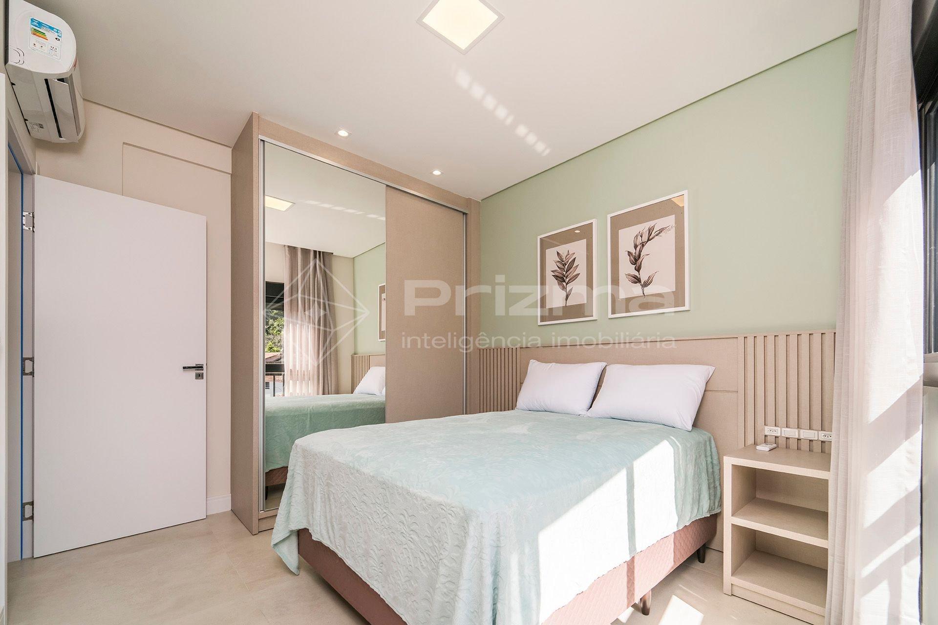 image-housing-carousel