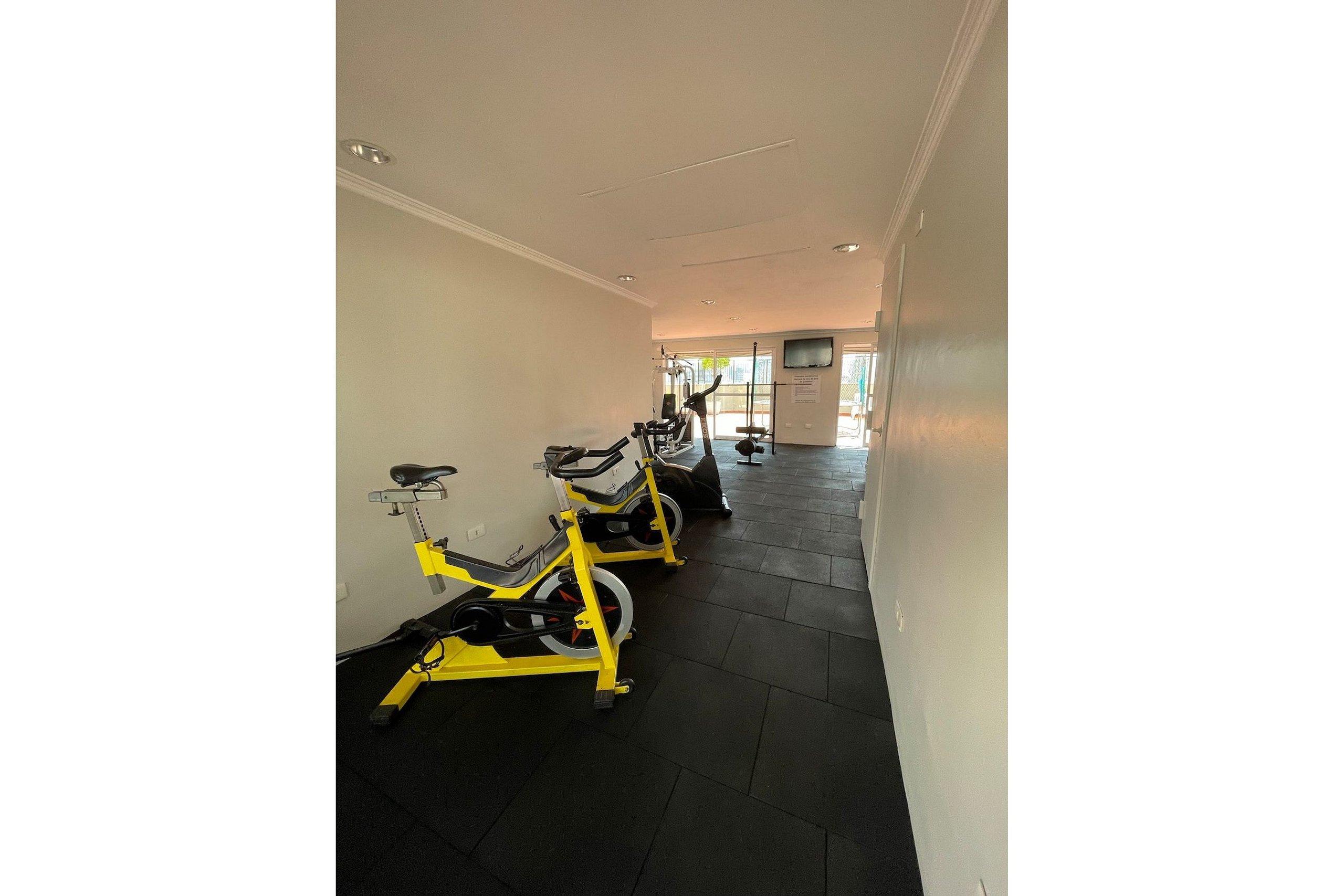 image-housing-carousel