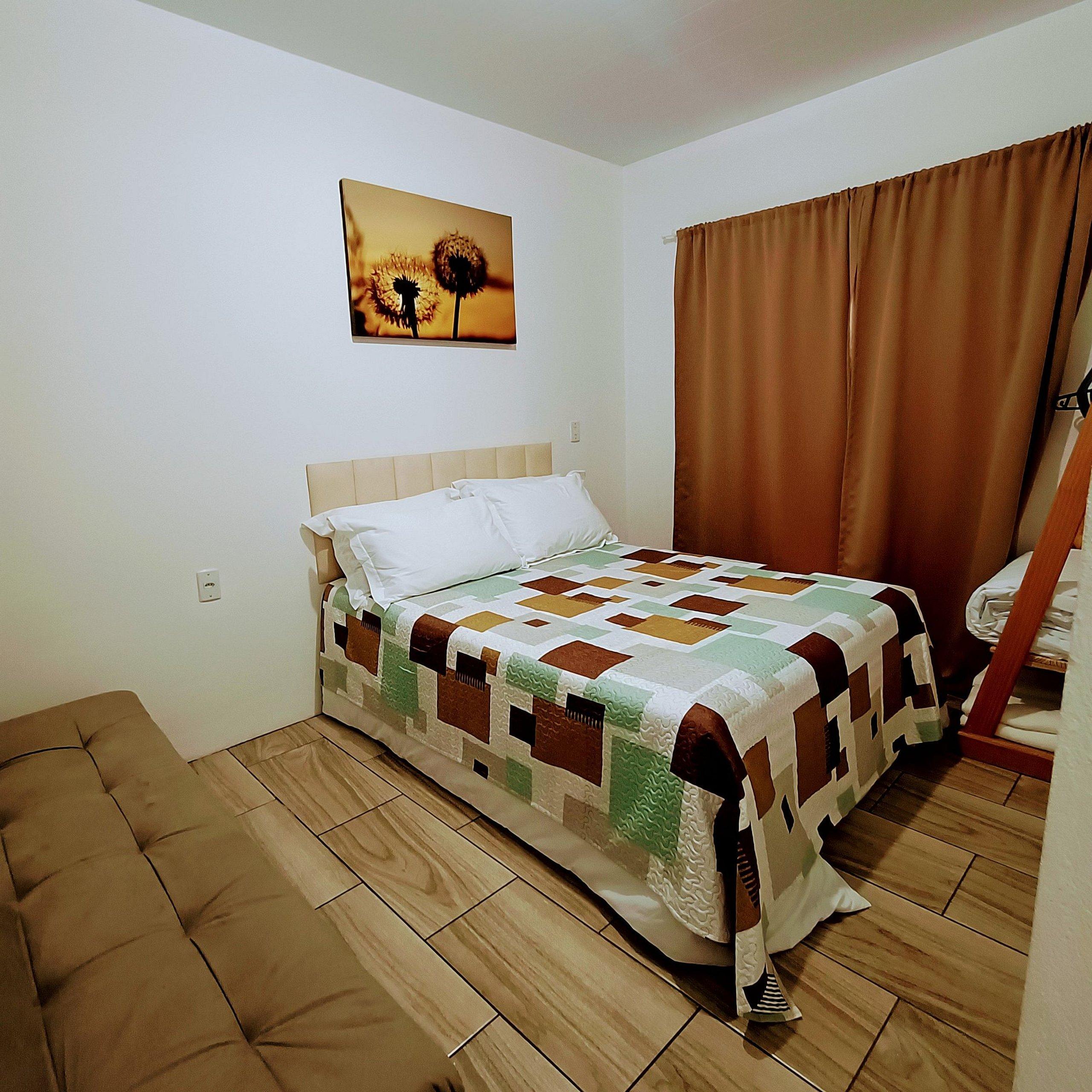 image-housing-carousel