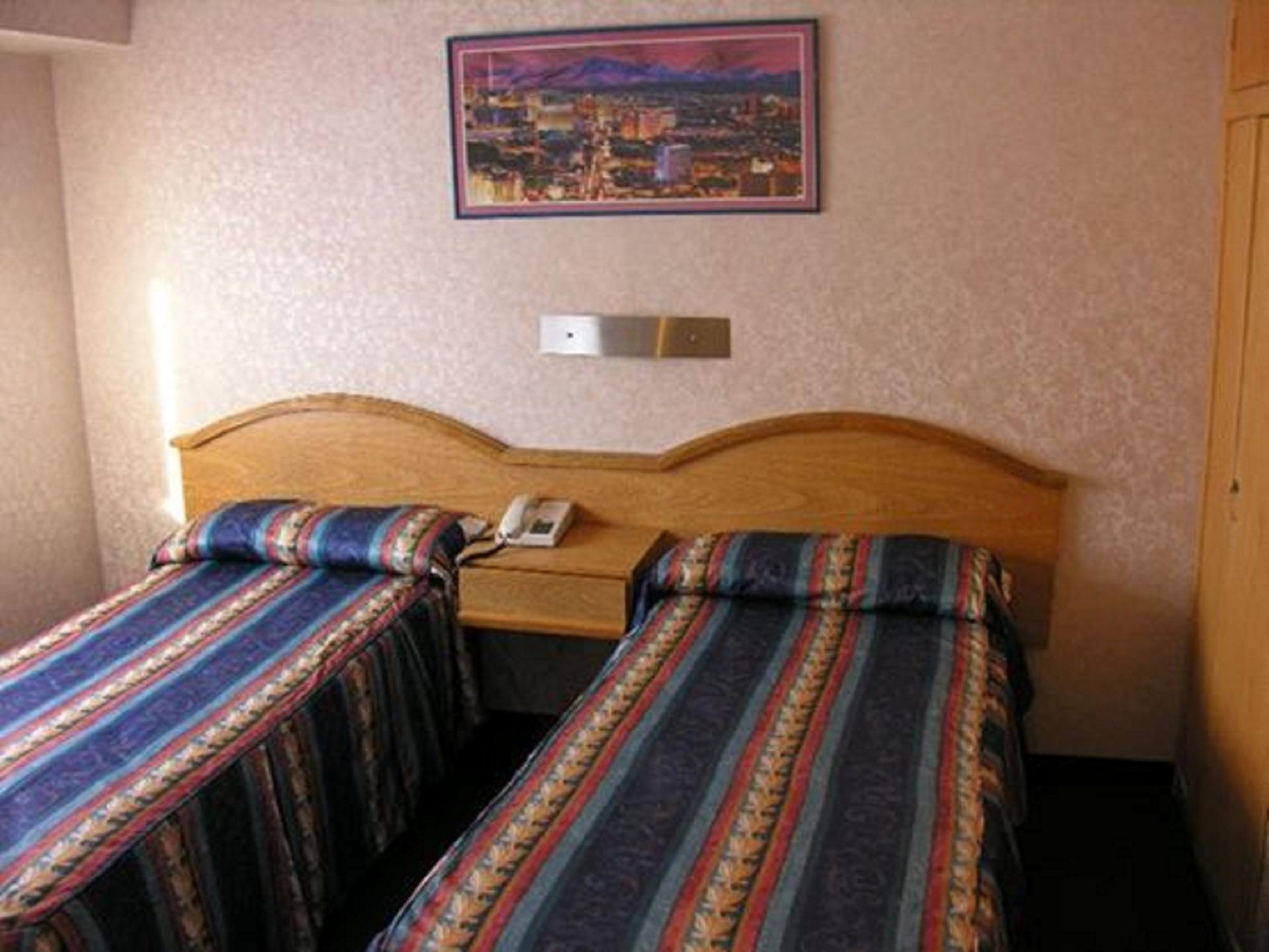 image-housing-carousel