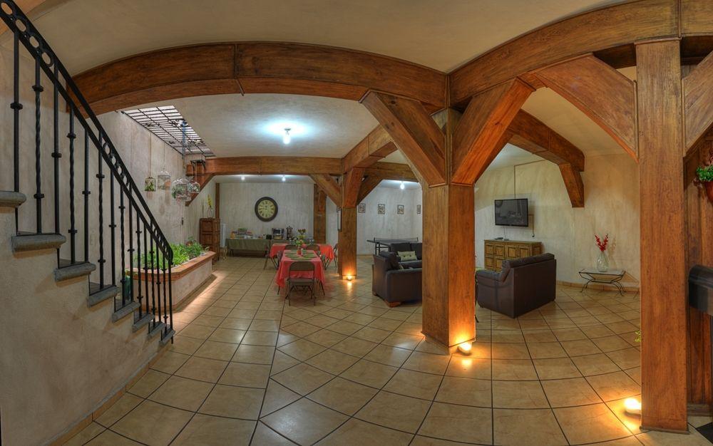 image-housing-carousel