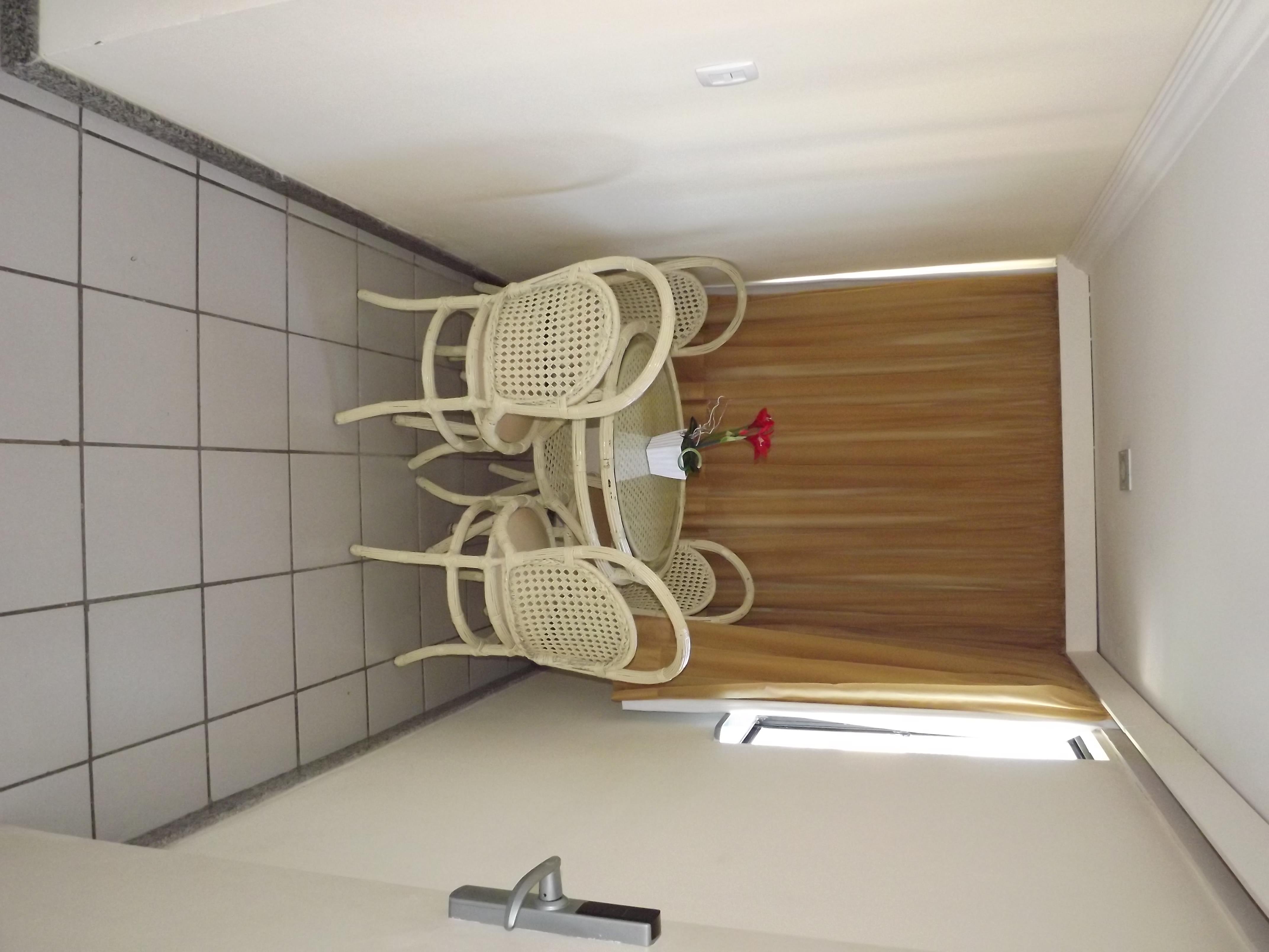 image-housing-carousel
