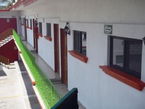 image-housing-carousel