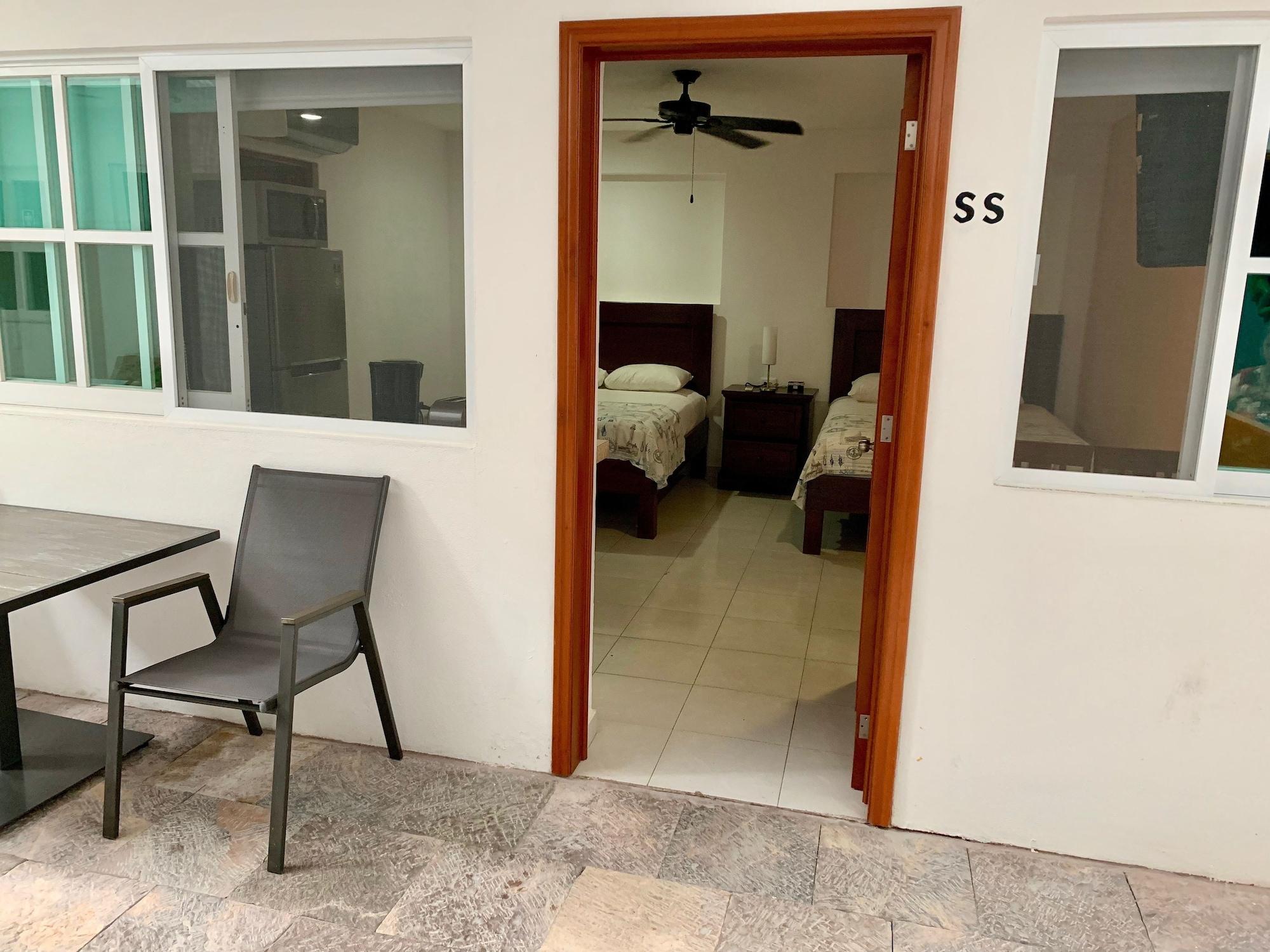 Hotel Xbulu-Ha 4