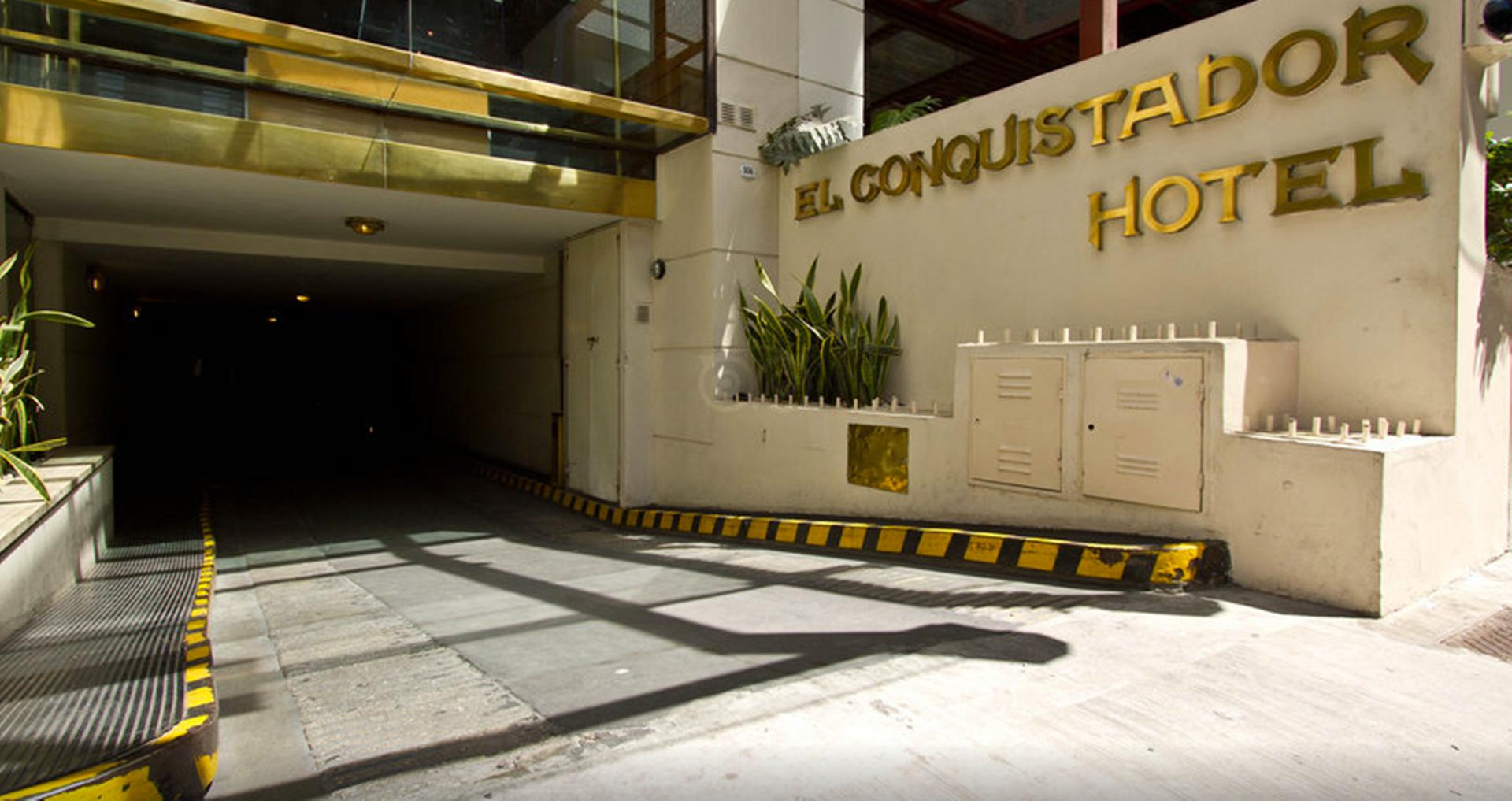 image-housing-carousel