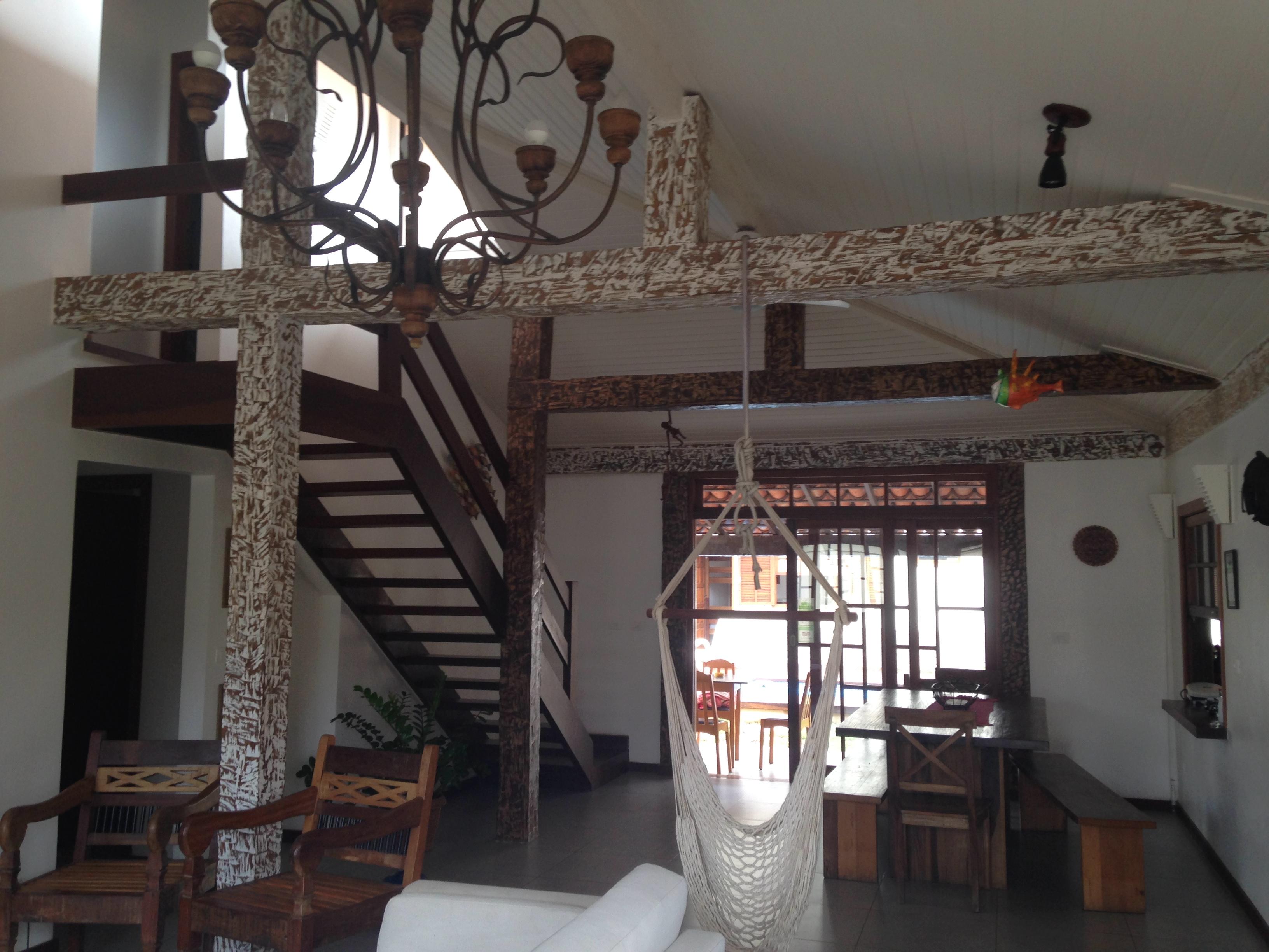 image-housing-carousel