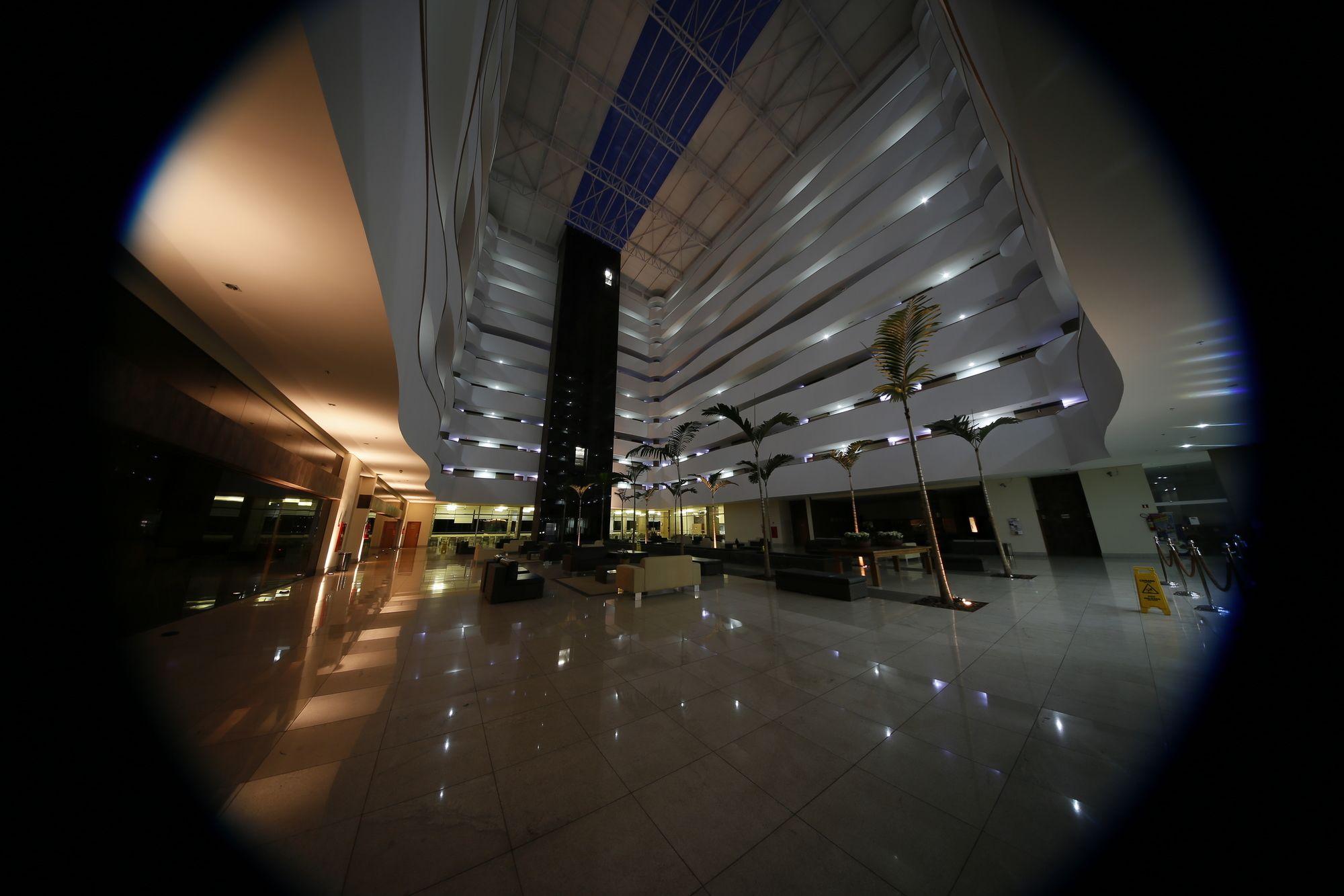 image-housing-carousel