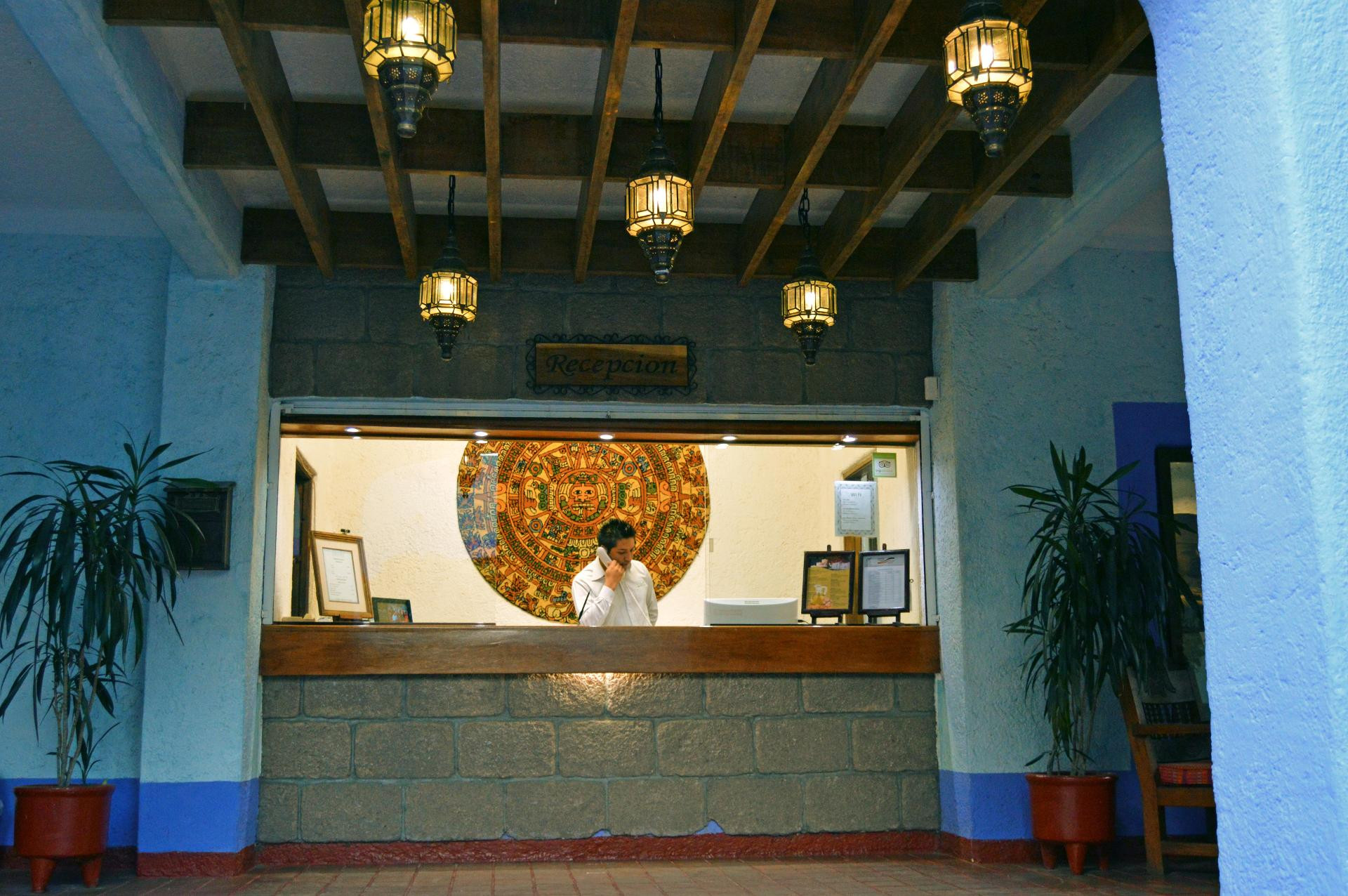 image-housing-carousel