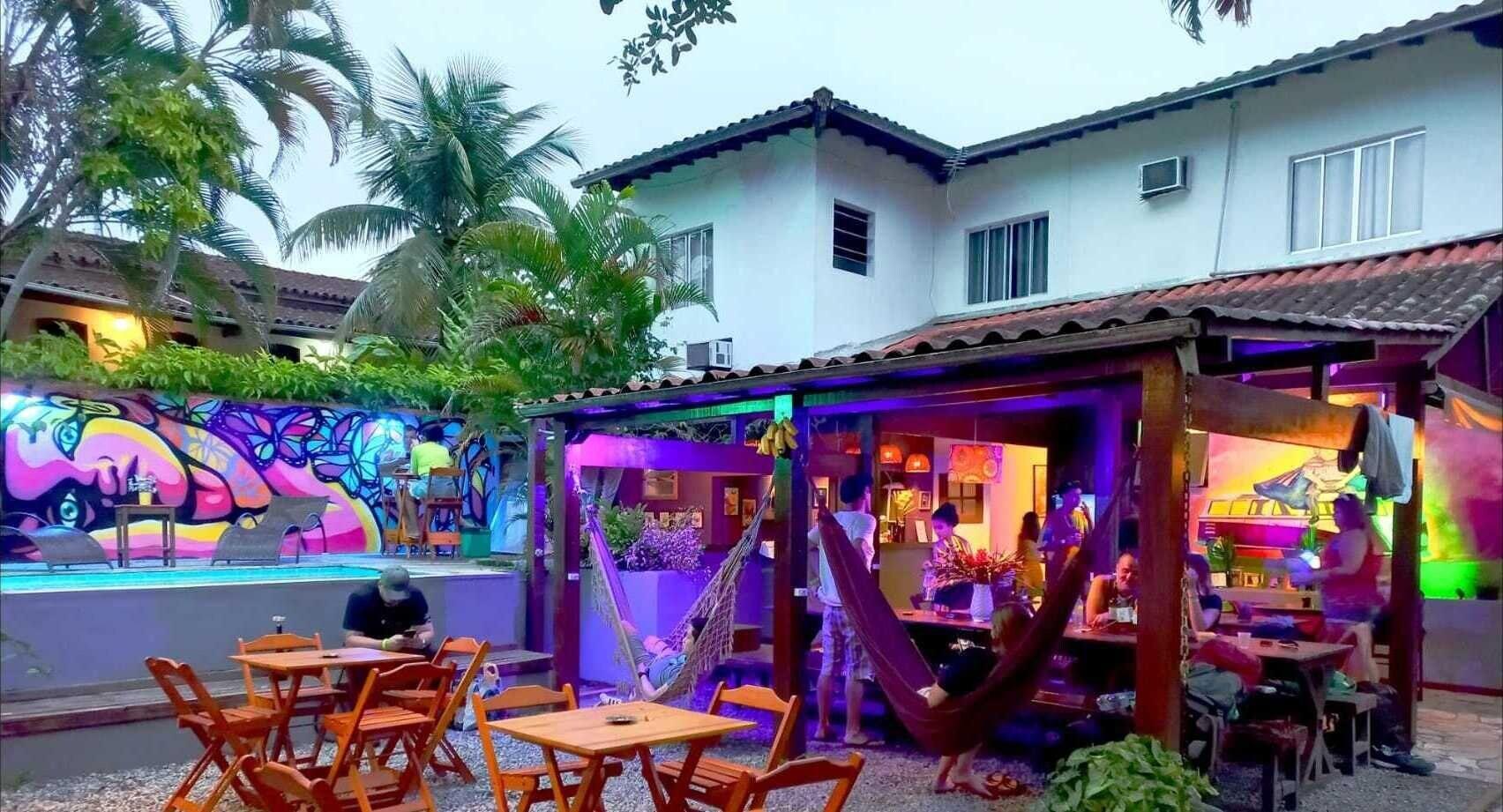 image-housing-carousel