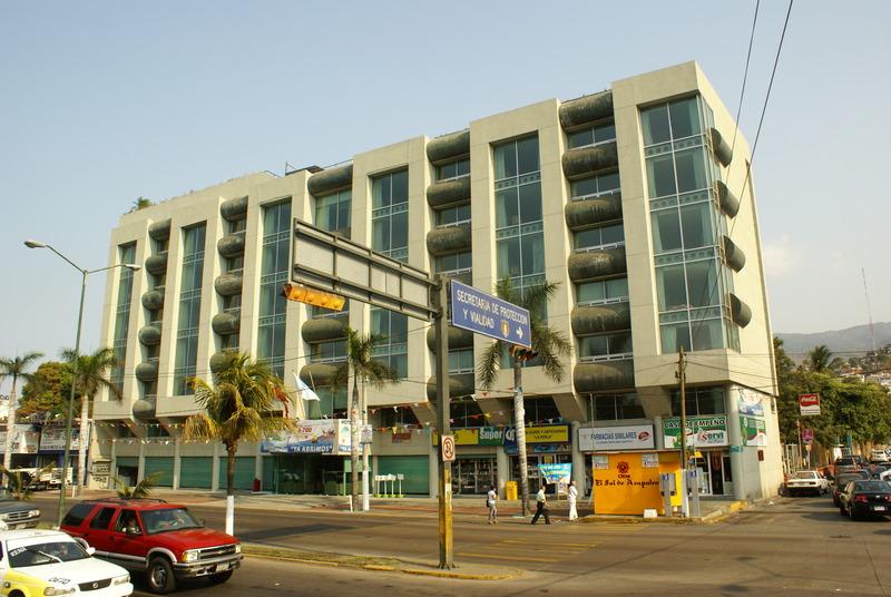 image-housing-carousel