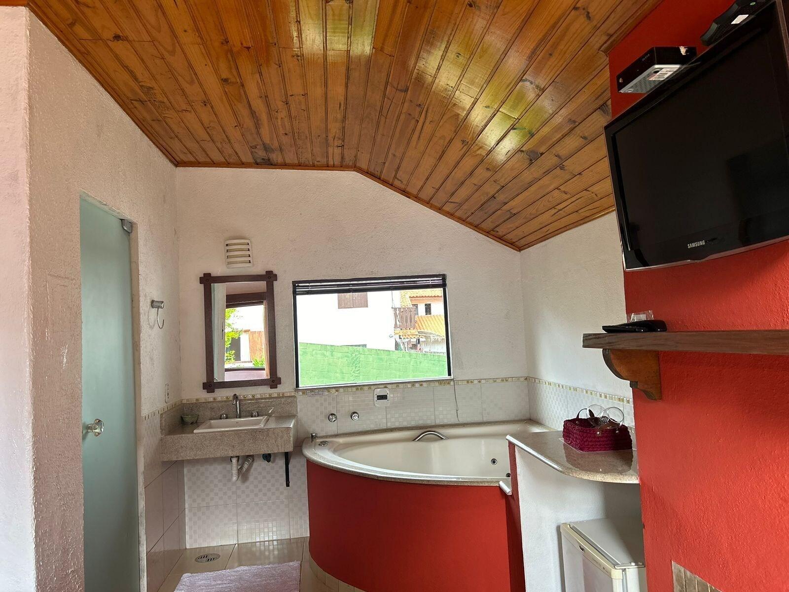 image-housing-carousel