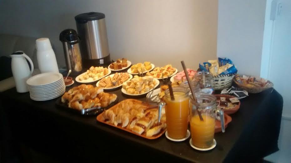 image-housing-carousel