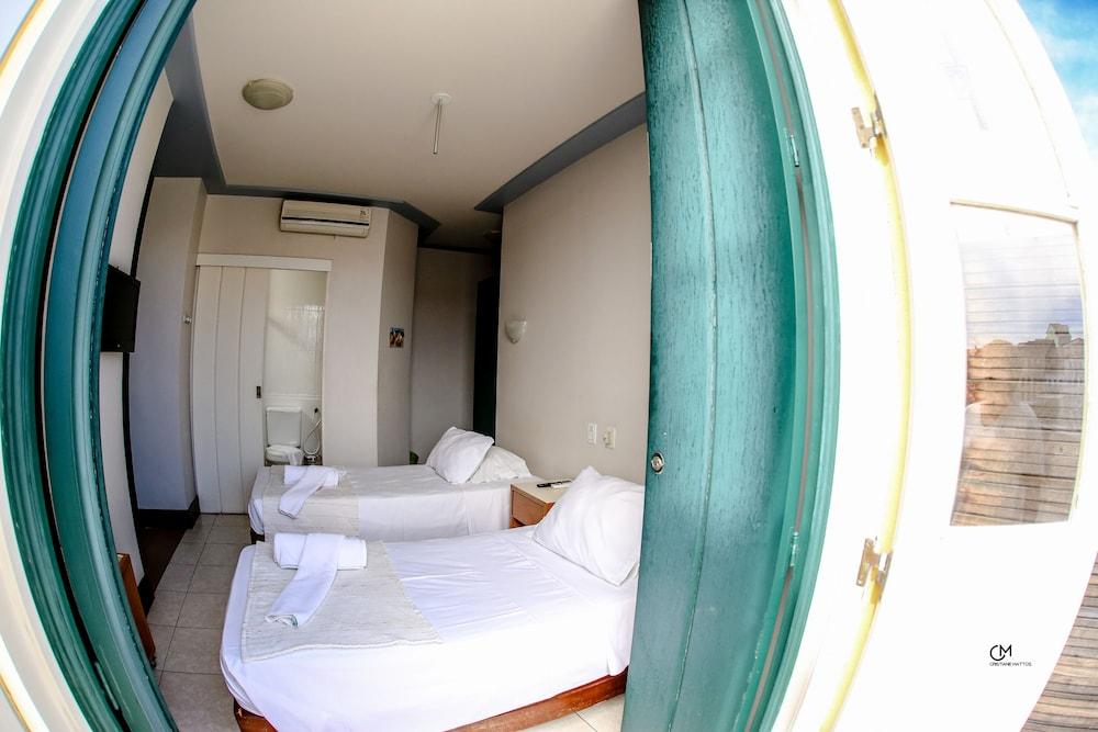 image-housing-carousel