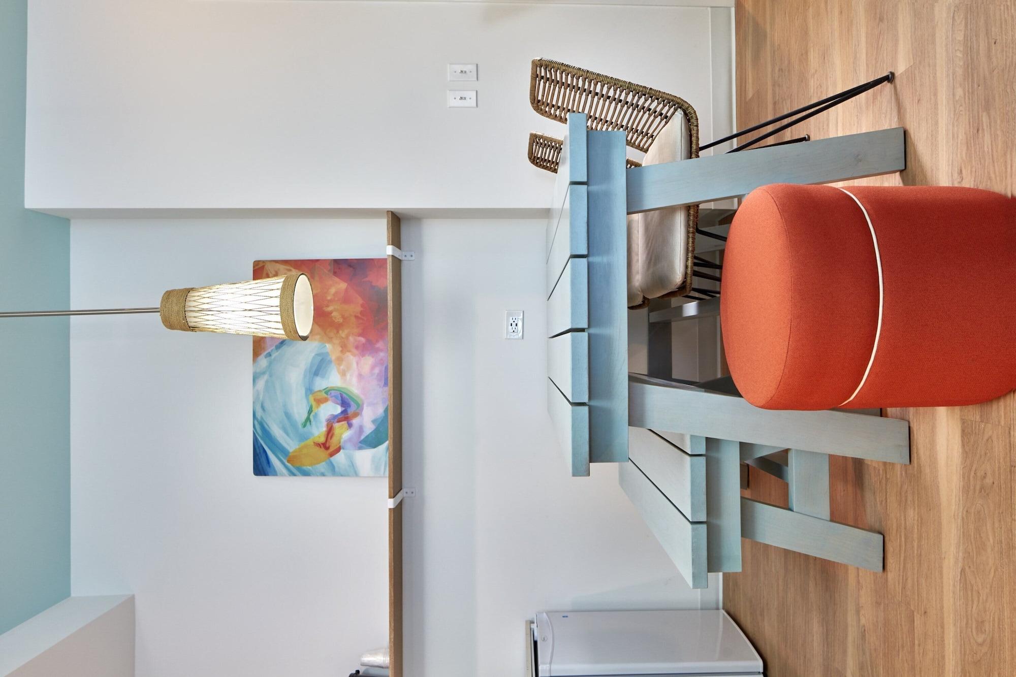 image-housing-carousel