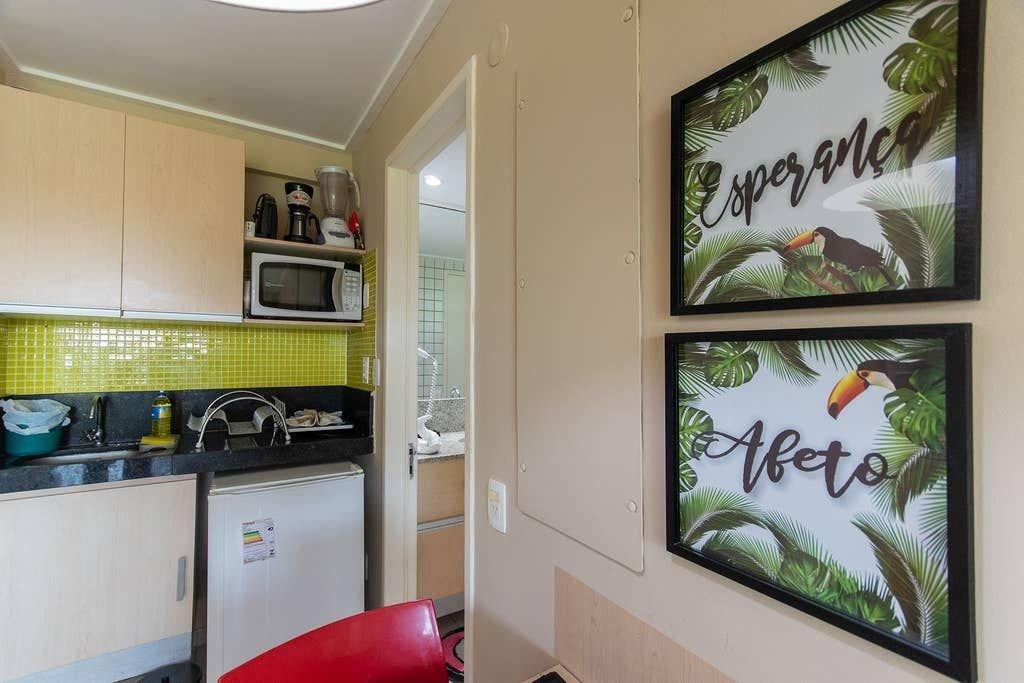 image-housing-carousel