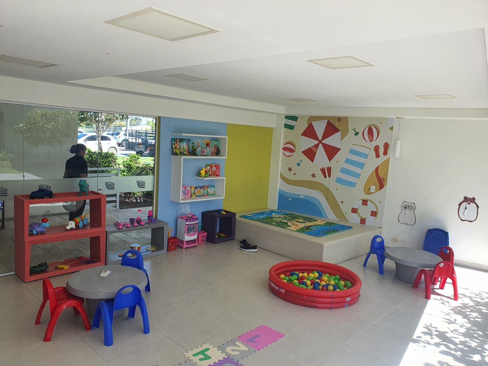 image-housing-carousel
