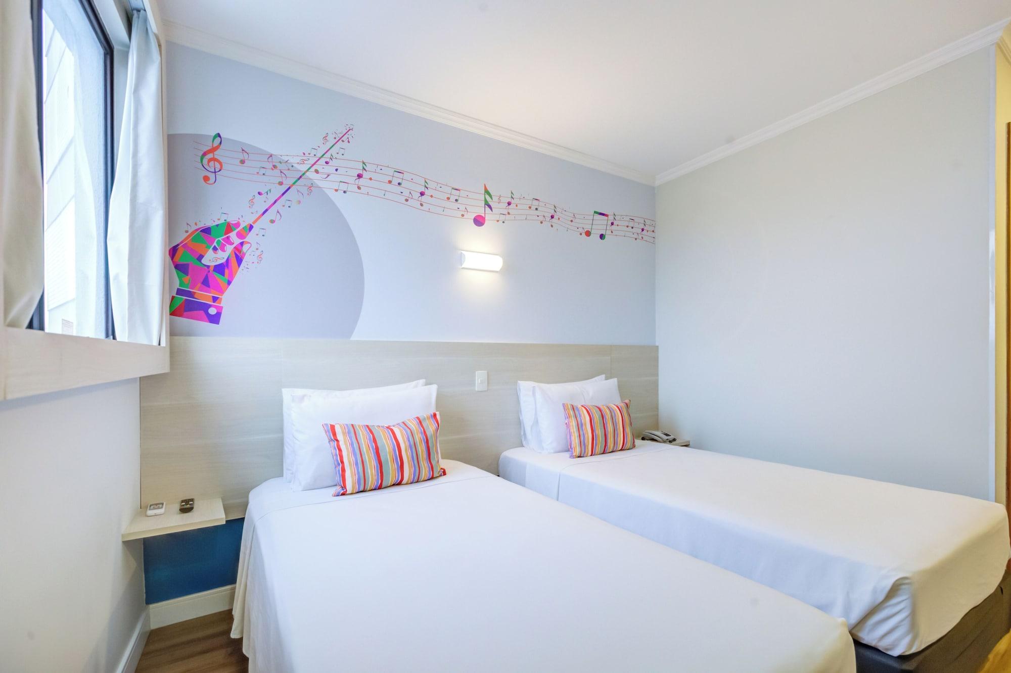 image-housing-carousel