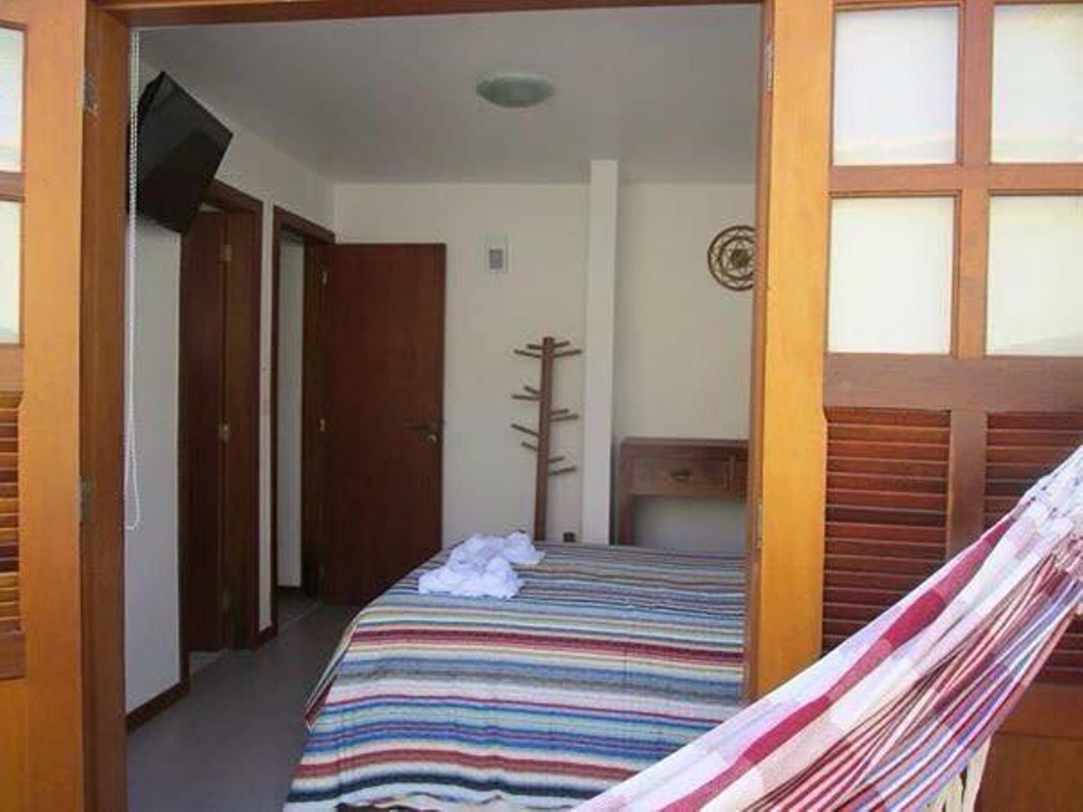 image-housing-carousel