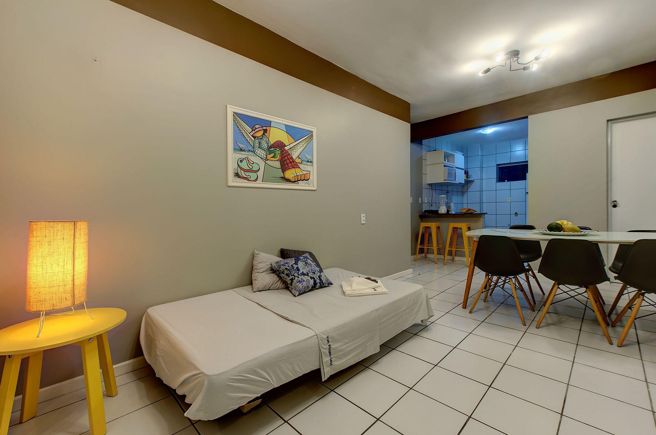 image-housing-carousel