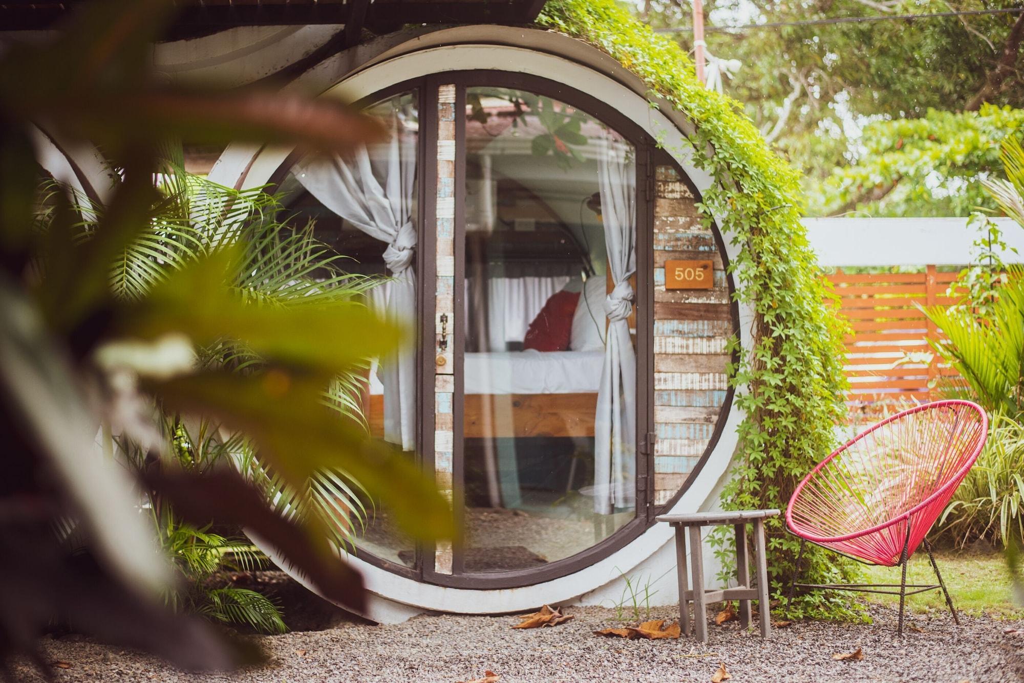 image-housing-carousel