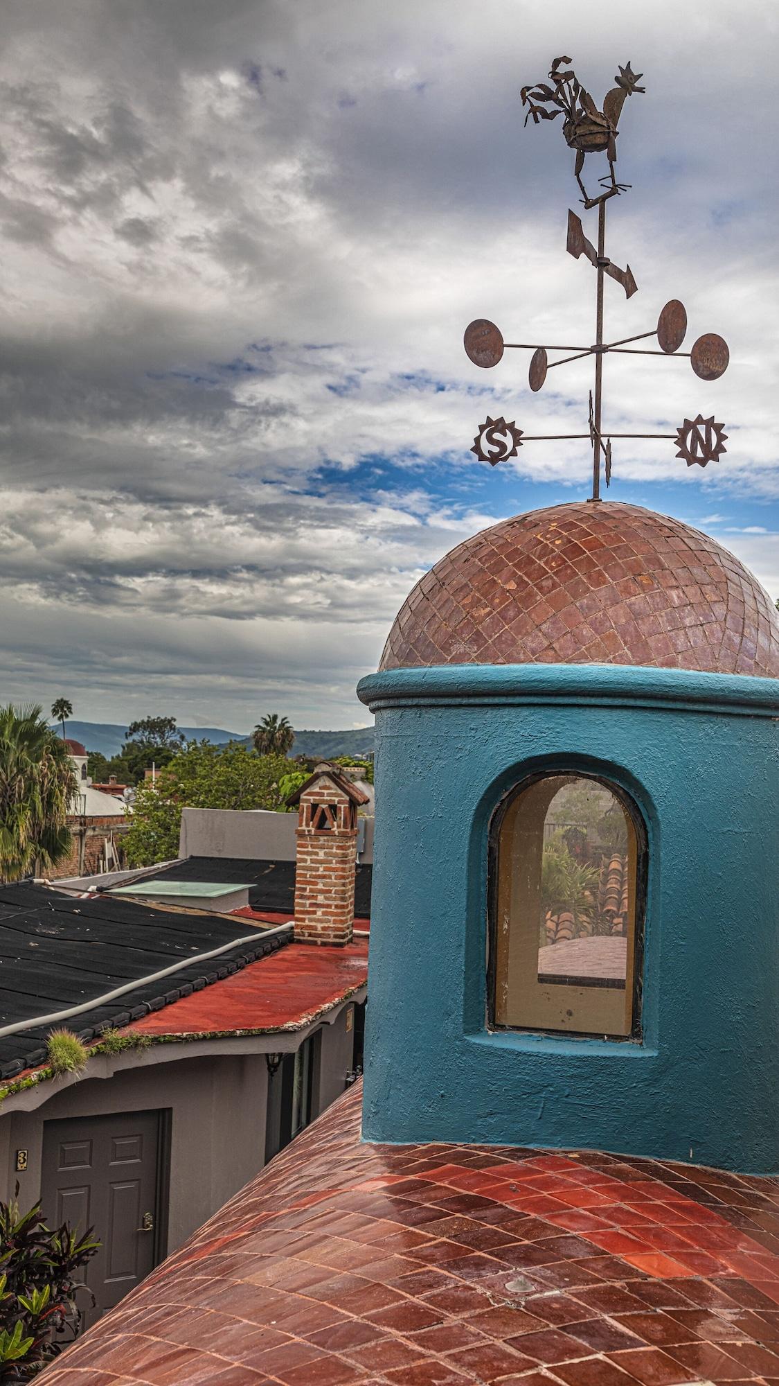 image-housing-carousel