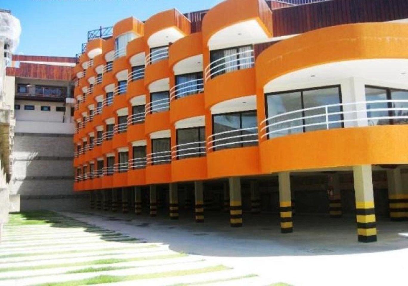 image-housing-carousel
