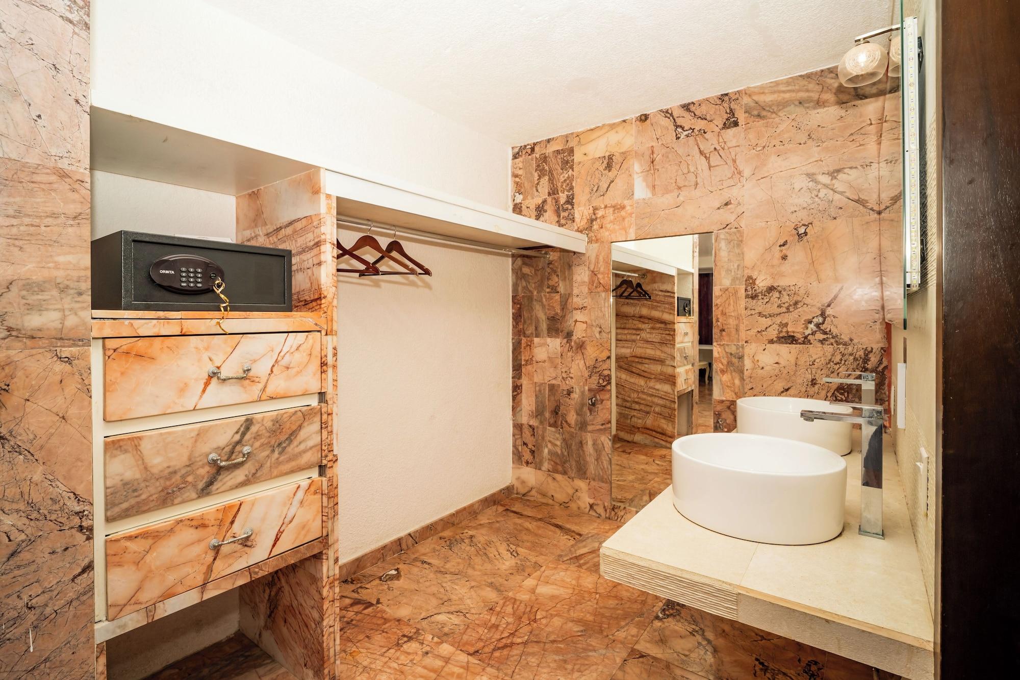 Pink Diamond Suite