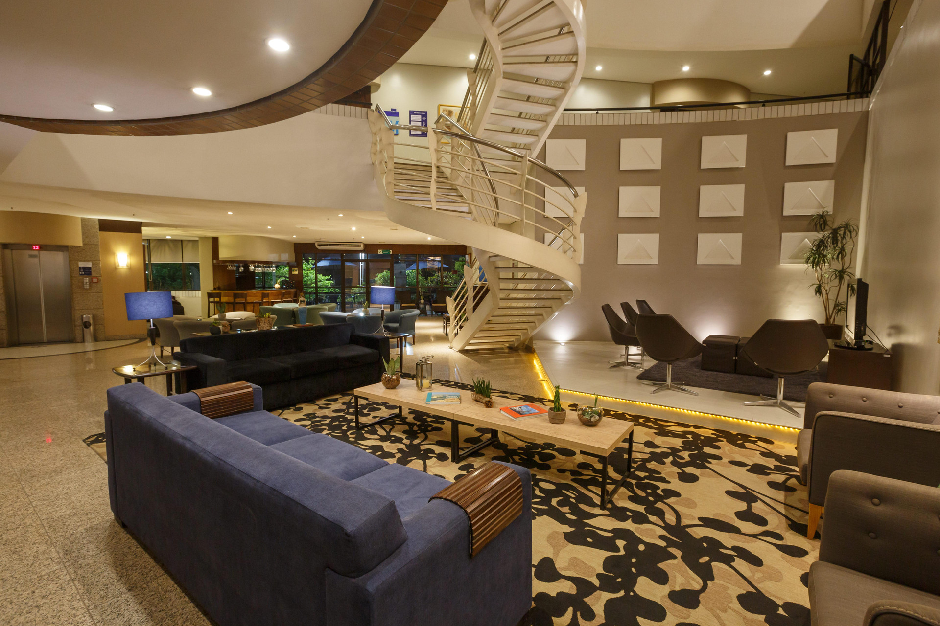 image-housing-carousel