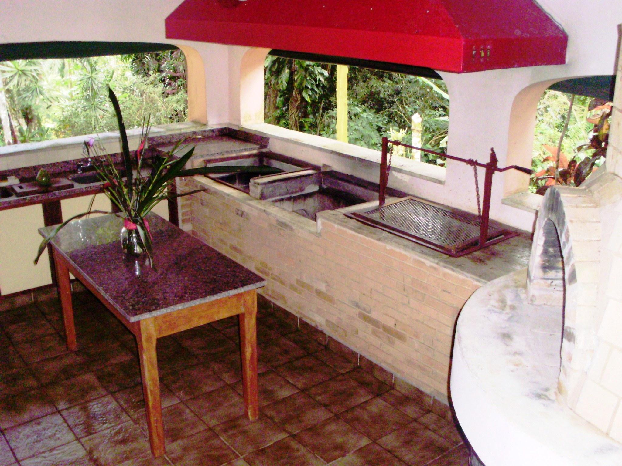 image-housing-carousel