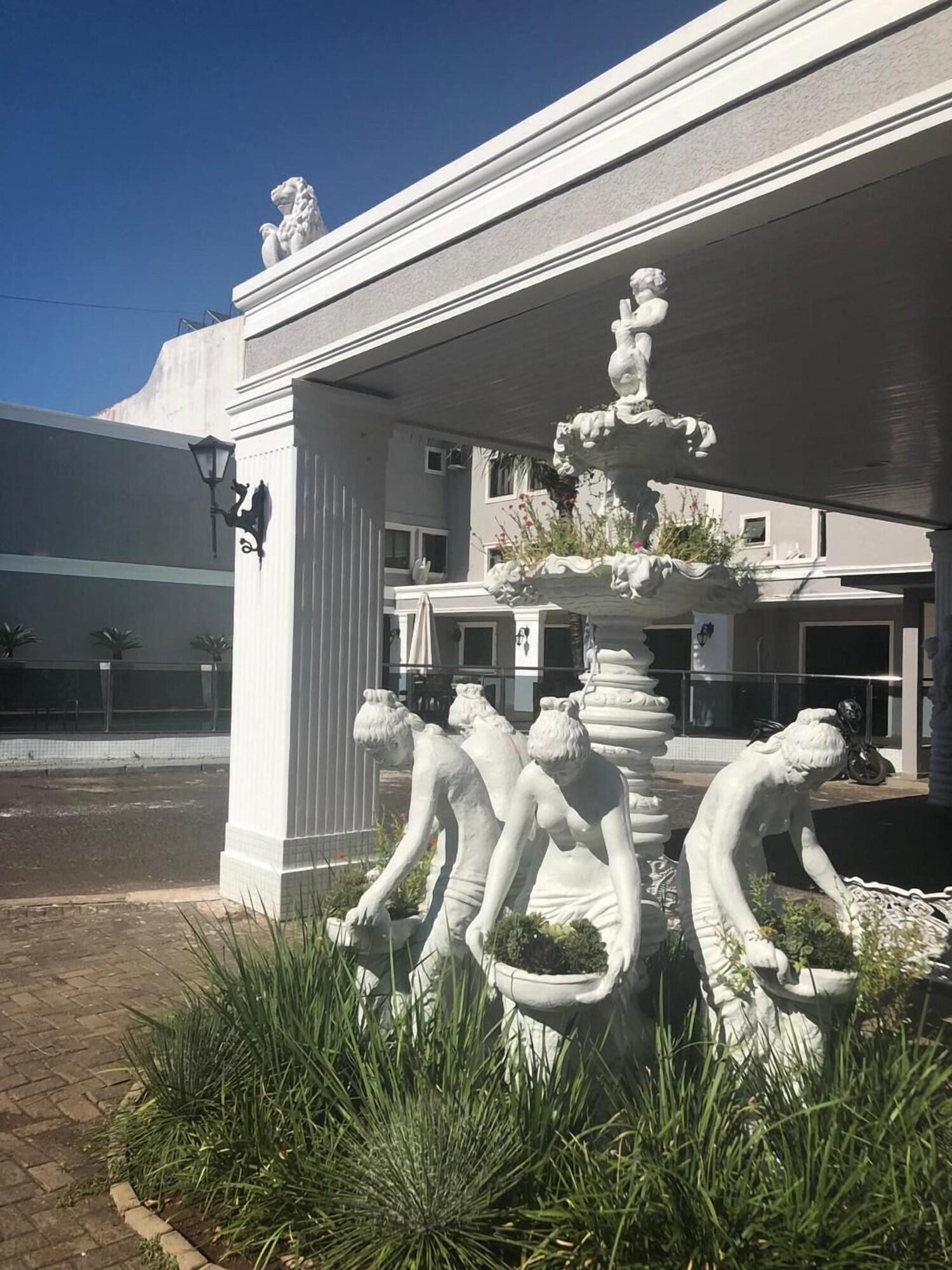 image-housing-carousel