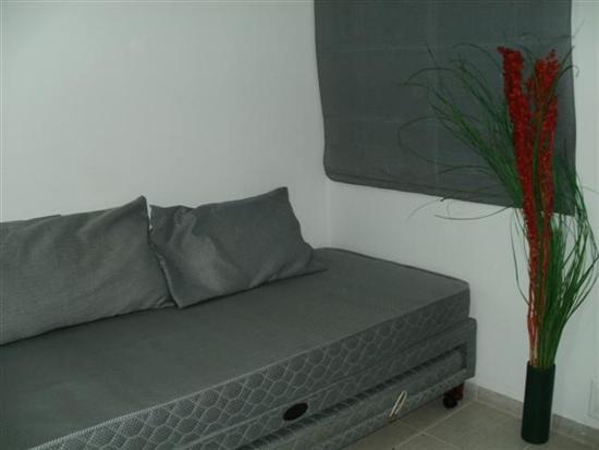 image-housing-carousel