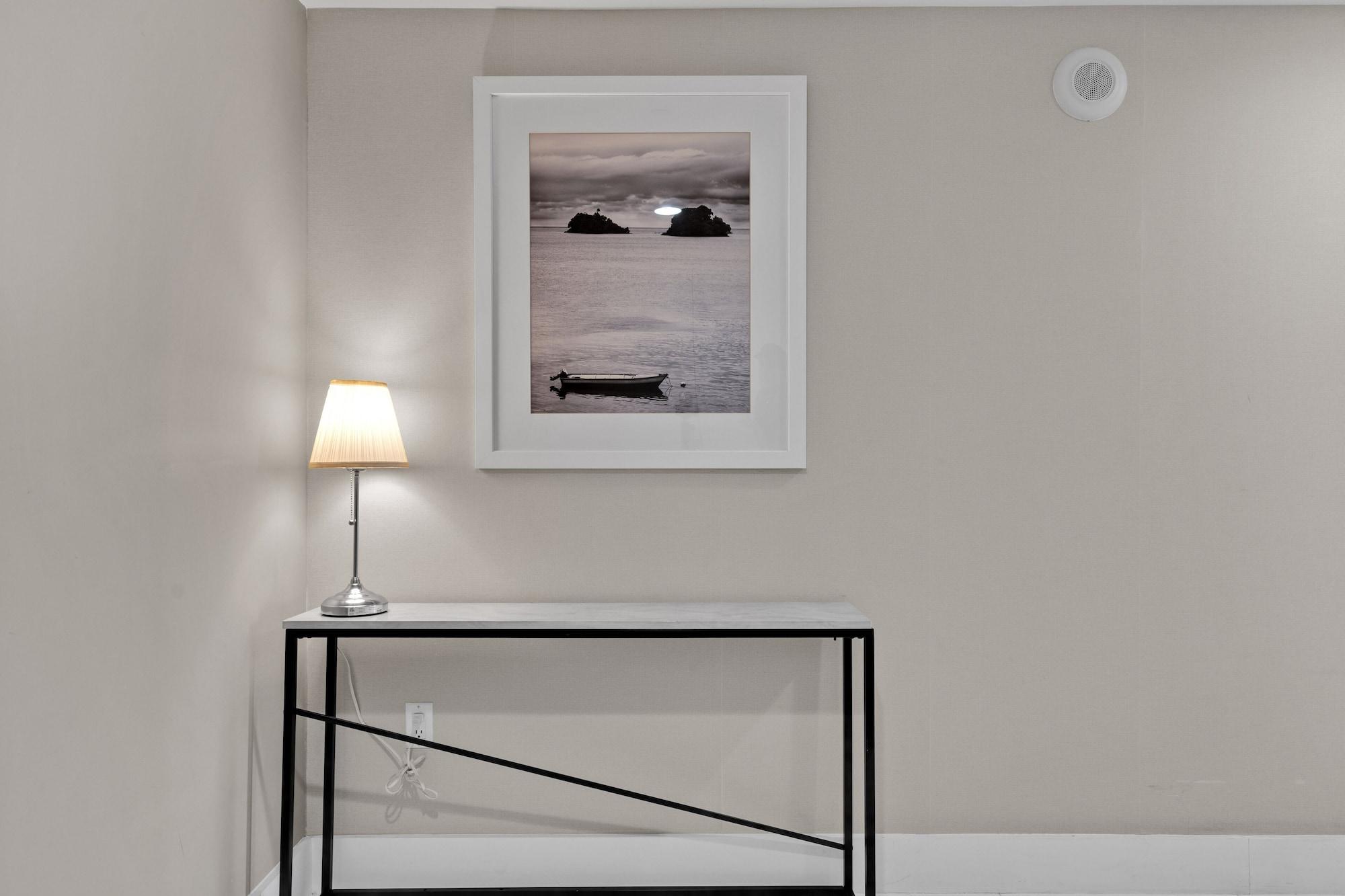 image-housing-carousel
