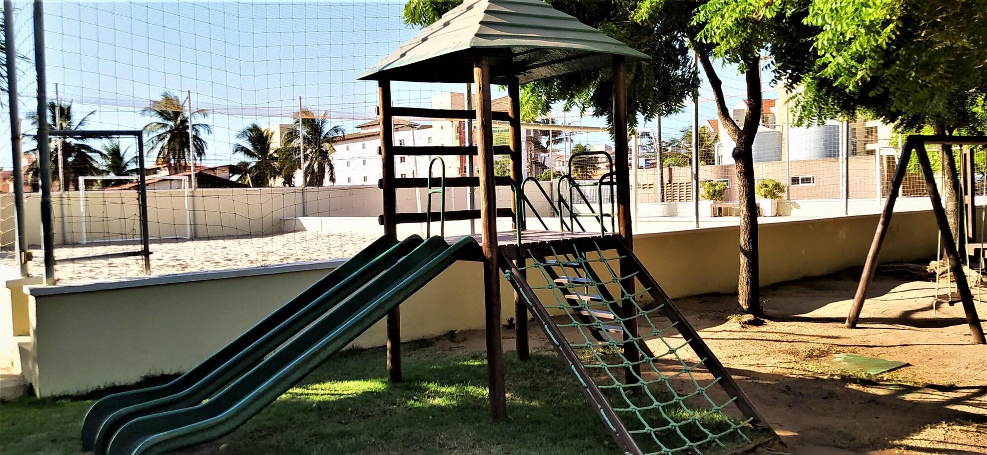 image-housing-carousel