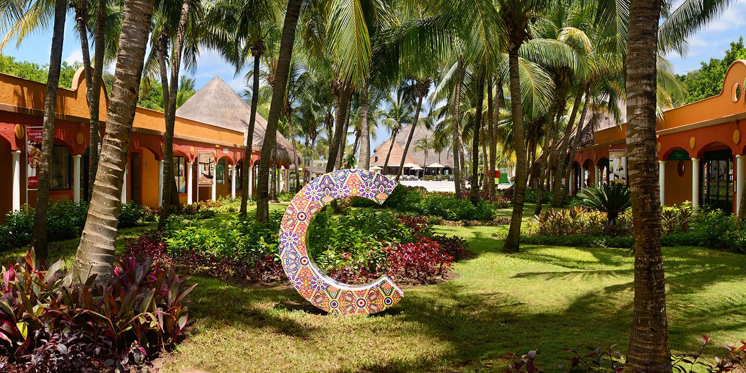 image-housing-carousel