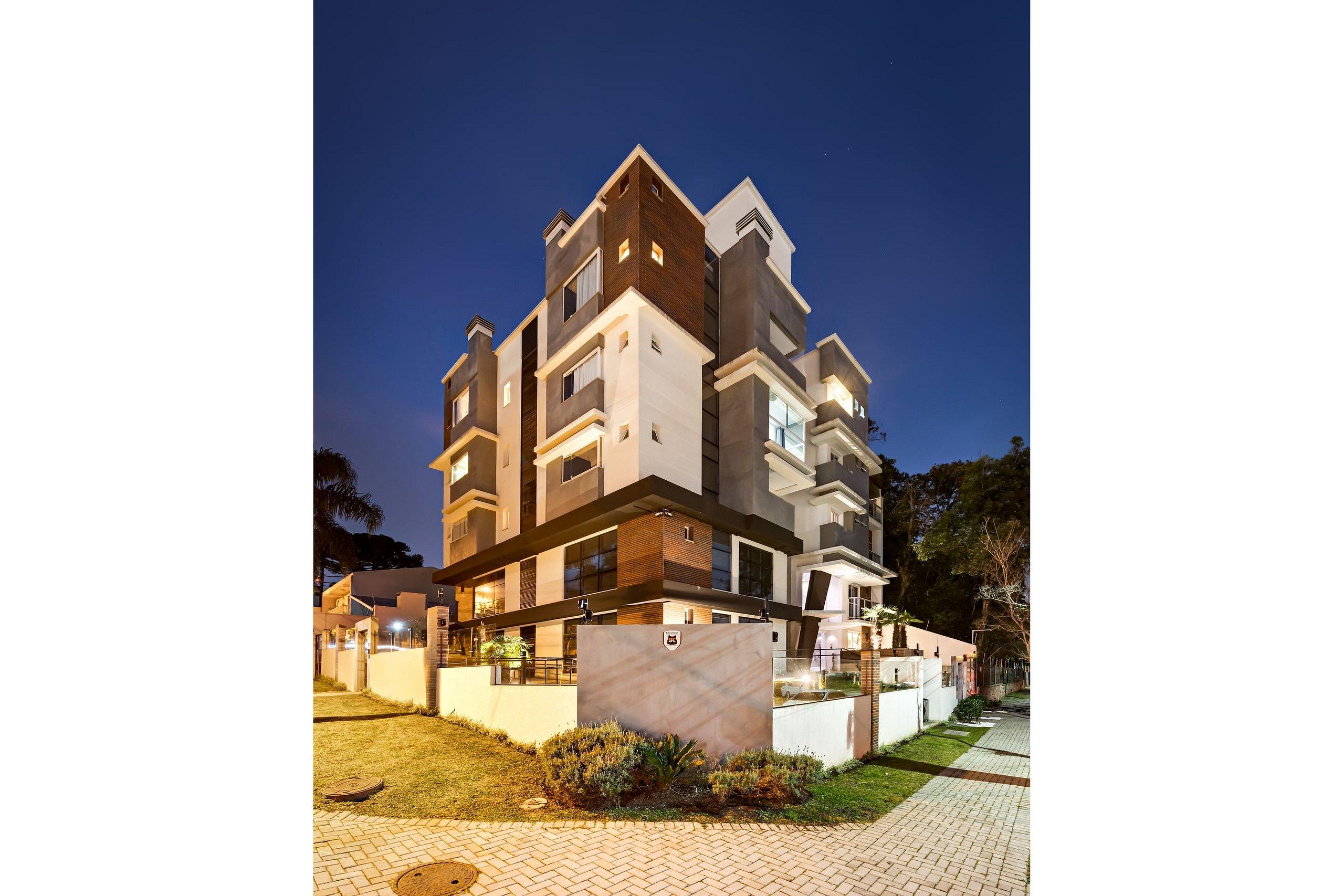 image-housing-carousel