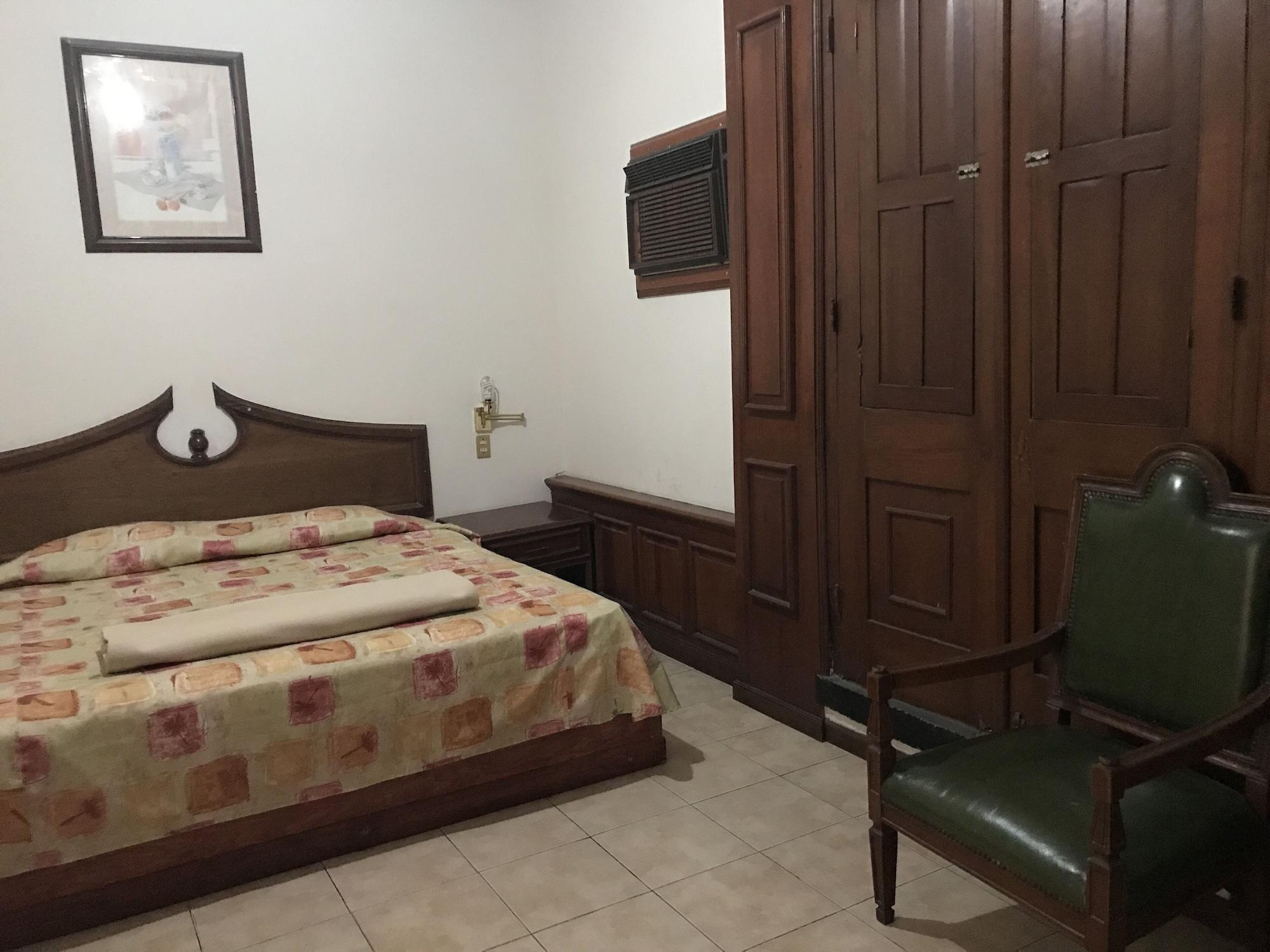 Hotel Fundador 4