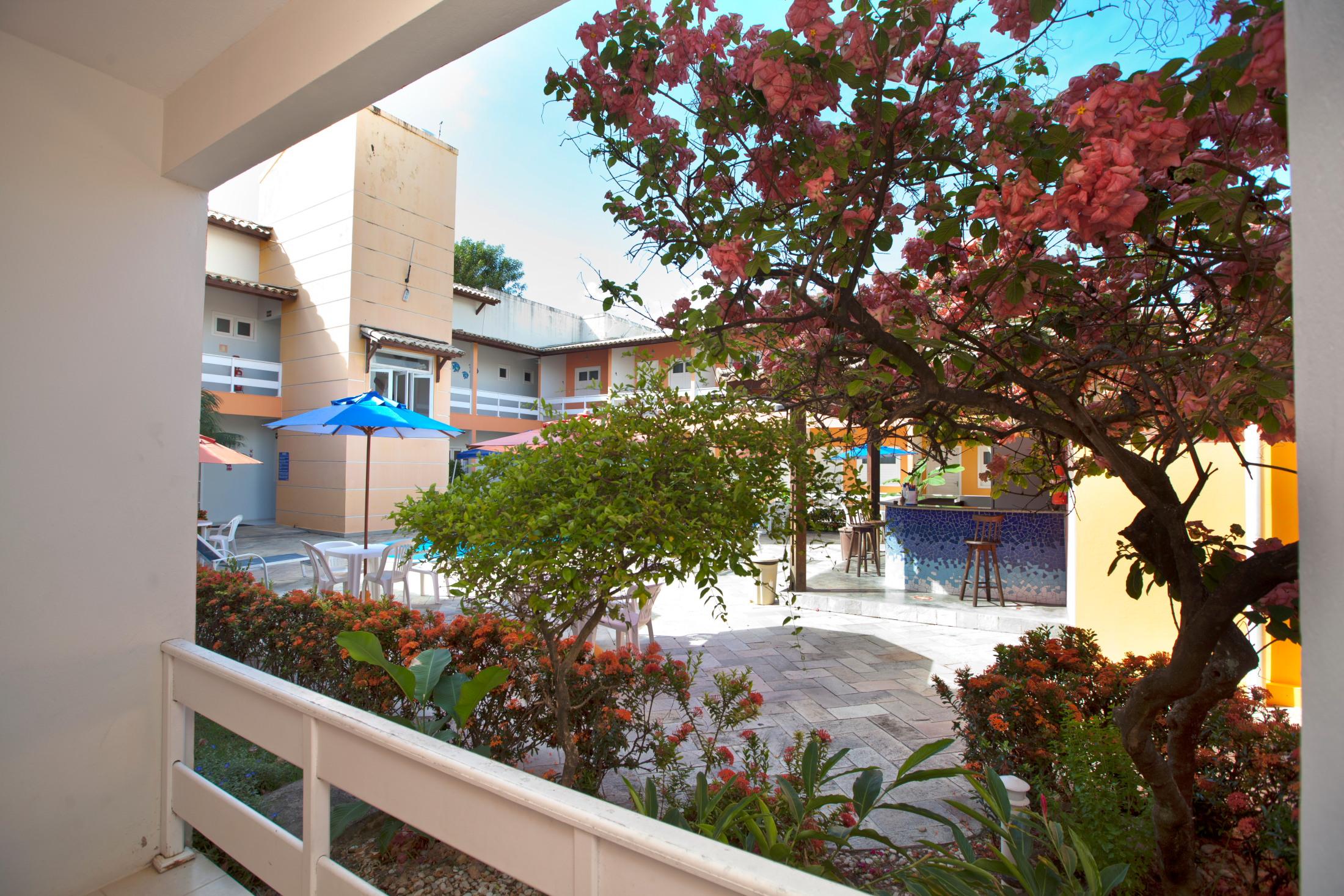 image-housing-carousel