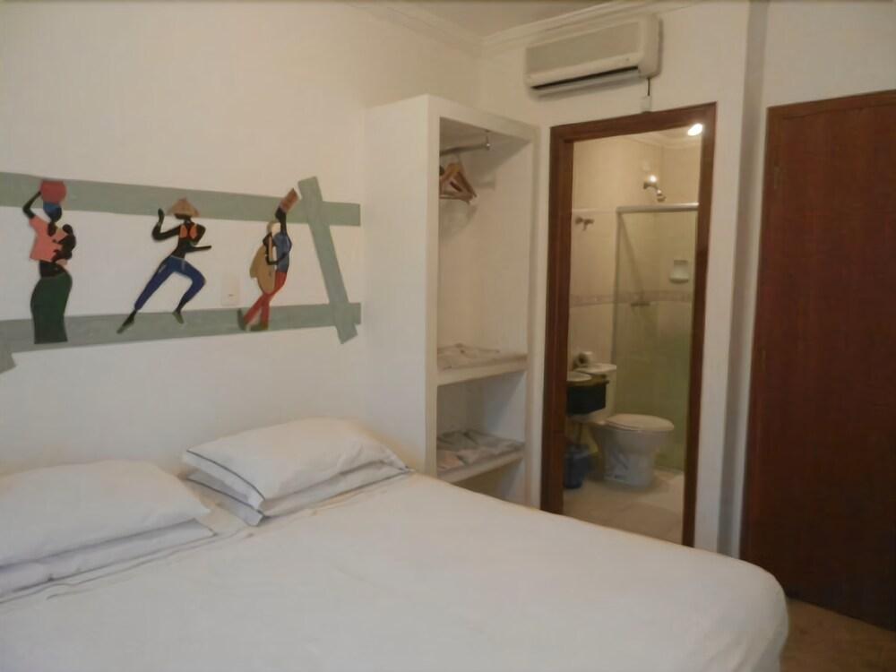 image-housing-carousel