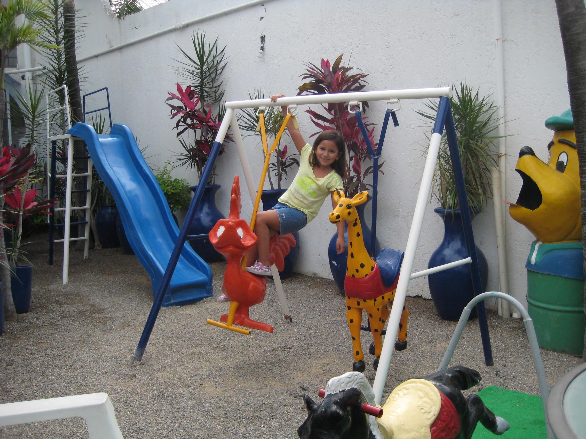 image-housing-carousel