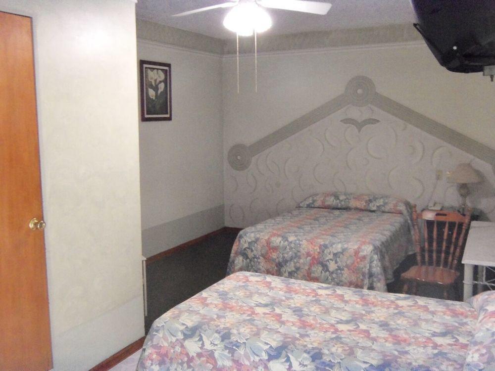 image-housing-carousel